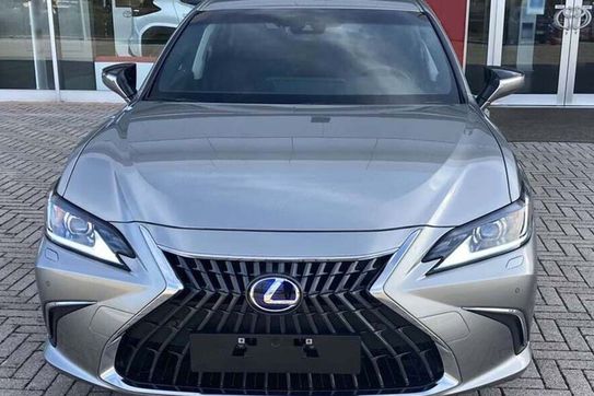Lexus ES 300h Business Edition 2.5 E-CVT