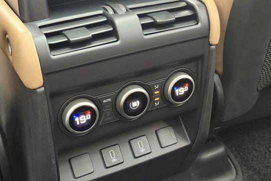 Land Rover Defender 110 D350 X-Dynamic HSE