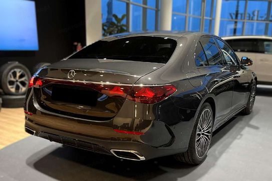 Mercedes Klasa E 220 d 4-Matic AMG
