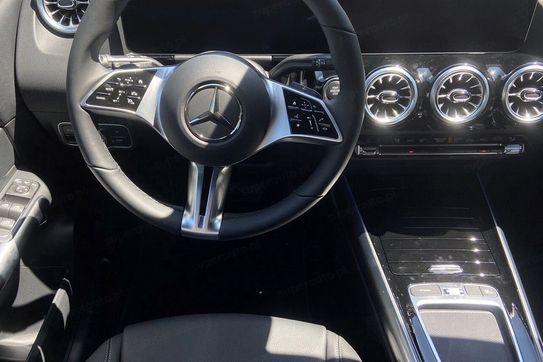 Mercedes GLA 200 Progressive