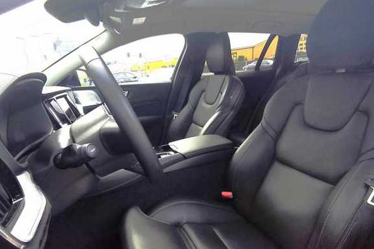 Volvo V60 T6 AWD Plug-In Hybrid Ultra Bright aut