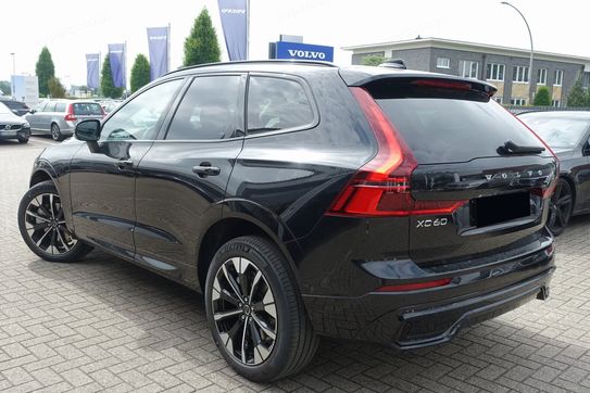 Volvo XC60 B5 B AWD Ultra Dark