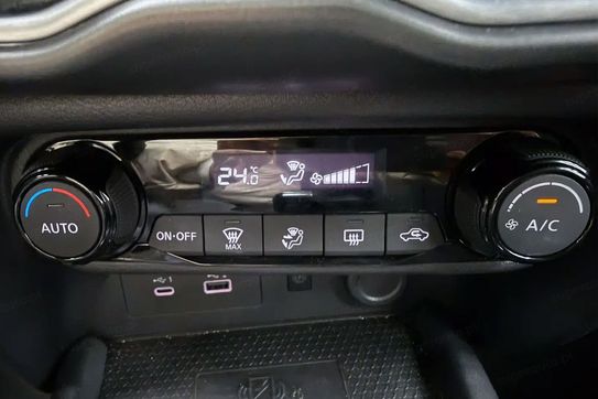 Nissan Juke N-Connecta 1.6 HEV