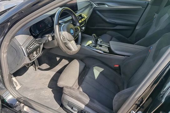 BMW Seria 5 530e xDrive M Sport