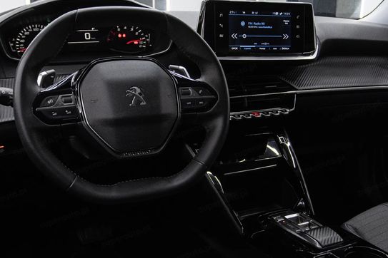 Peugeot 2008 PureTech Allure S&S EAT8