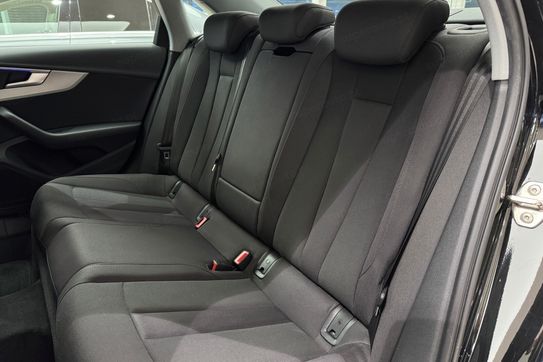 Audi A4 35 TFSI mHEV S Line S tronic