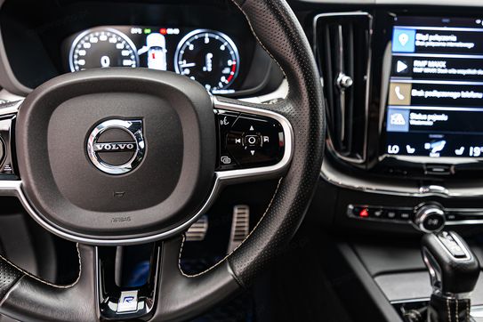 Volvo XC60 D4 R-Design