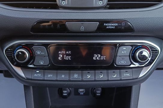 Hyundai i30 1.5 T-GDI 48V Smart DCT
