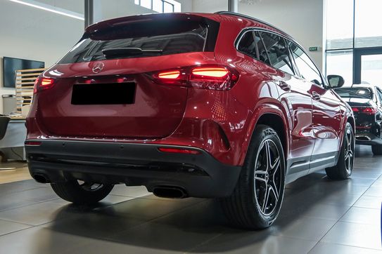 Mercedes GLA 220 4-Matic AMG Line