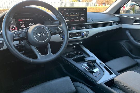Audi A4 40 TDI Advanced S tronic