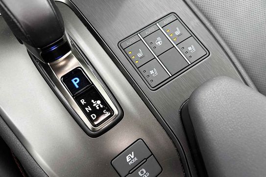 Lexus UX 300h F Sport 2.0 Hybrid Dynamic Force