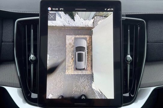 Volvo XC90 T8 AWD Plug-In Hybrid Ultra Dark 7os