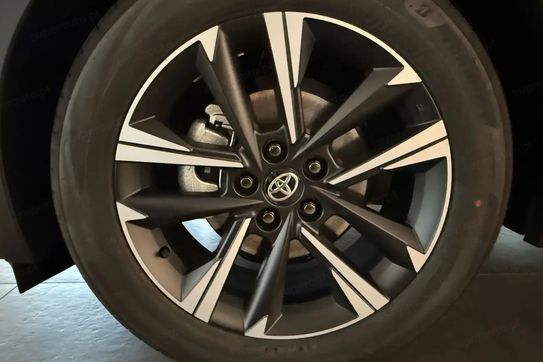 Toyota C-HR Style 2.0 Hybrid Dynamic Force Plug-in