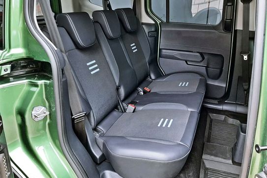Ford Tourneo Courier Active AT