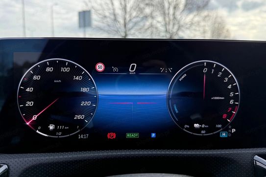 Mercedes Klasa A 250 e z EQ  AMG Line