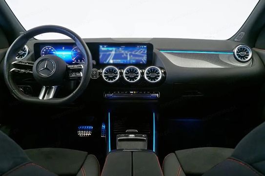 Mercedes GLA 200 d 4-Matic AMG Line 8G-DCT