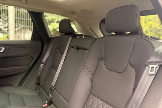 Volvo XC60 B5 B AWD Plus Dark aut