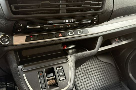 Peugeot Traveller BlueHDi