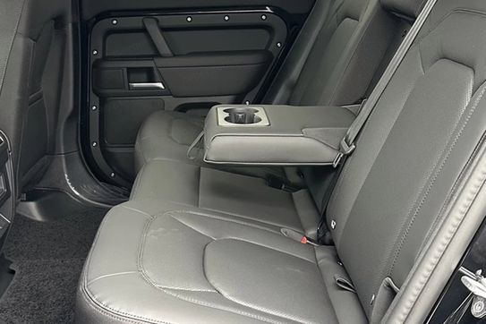 Land Rover Defender 110 3.0 D250 S