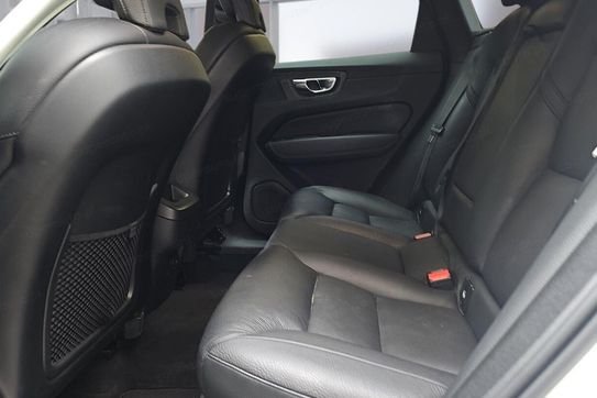 Volvo XC60 B4 D Plus Dark