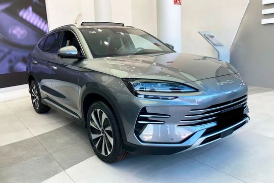 BYD Seal U DM-i Design AWD