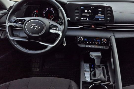 Hyundai Elantra 1.6 Smart CVT