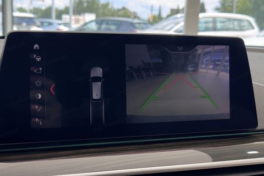 BMW Seria 5 530i xDrive M Sport sport