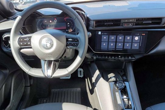 Alfa Romeo Junior Ibrida