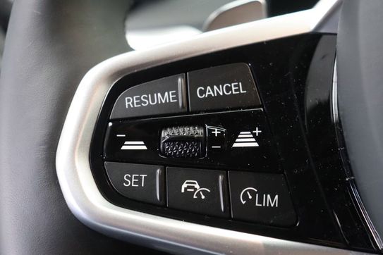 BMW Seria 3 330e xDrive M Sport