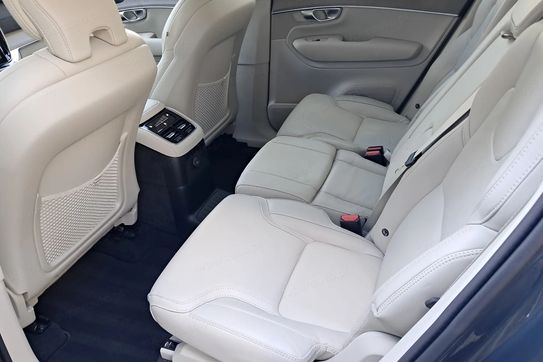 Volvo XC90 T8 AWD Plug-In Hybrid Ultra Bright 7os