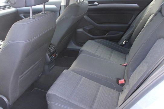 Volkswagen Passat 2.0 TDI Business DSG