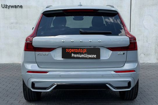 Volvo XC60 B5 B AWD Plus Dark
