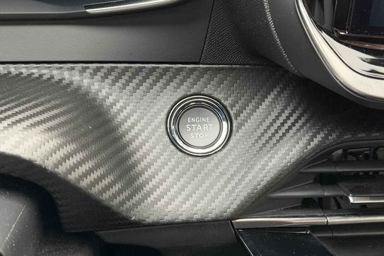 Peugeot 2008 Allure e-DCS 1.2 mHEV