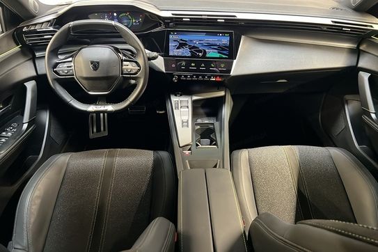 Peugeot 408 GT 1.2 mHEV e-DCS6