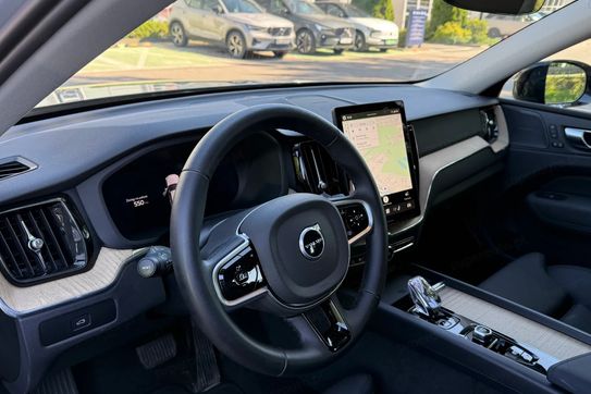Volvo XC60 B5 B AWD Plus Dark
