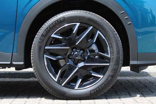 Peugeot 3008 GT Exclusive e-DCS6 1.2 mHEV