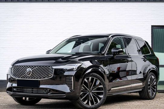 Volvo XC90 T8 AWD Ultra Bright