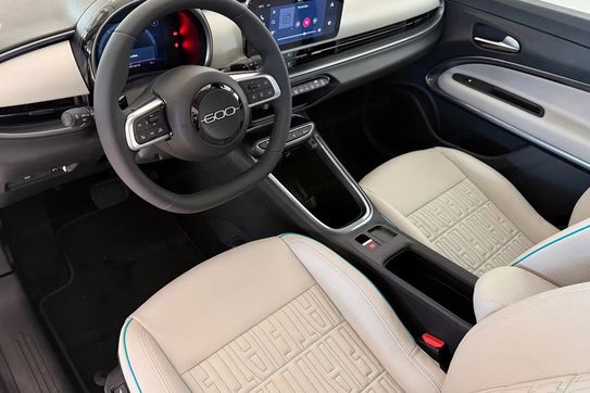 Fiat 600 La Prima 1.2 Turbo Hybrid eDCT