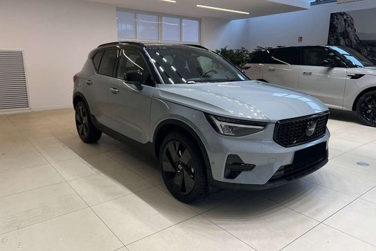 Volvo XC40 B4 Plus Black Edition