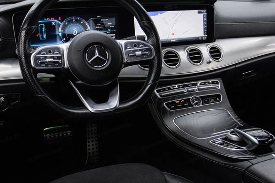 Mercedes E Klasa 220 d 4-Matic 9G-TRONIC