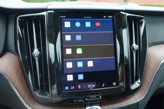 Volvo XC60 T8 Plug-In Hybrid AWD Ultra Bright
