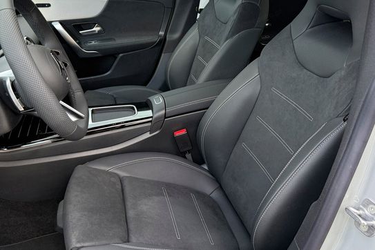 Mercedes CLA 200  AMG Line Shooting Brake