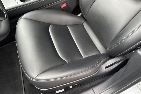 Tesla Model 3 RWD