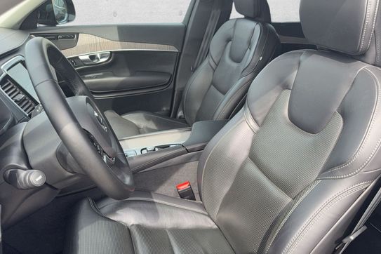 Volvo XC90 T8 AWD Plug-In Hybrid Plus Dark 7os aut
