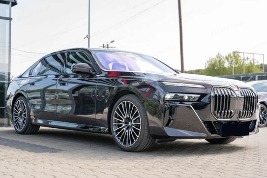 BMW Seria 7 740d xDrive Nero Lusso Edition