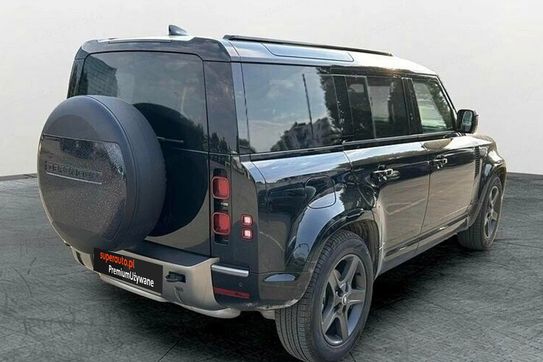 Land Rover Defender 110 D250 X-Dynamic SE