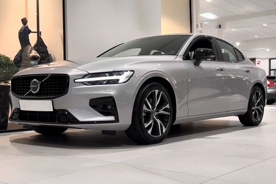 Volvo S60 B4 B Ultimate Dark