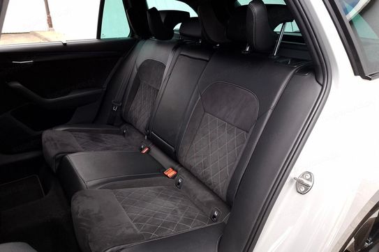 Skoda Superb 2.0 TDI SCR Sportline DSG