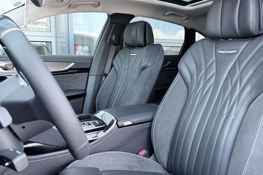 Hongqi H9 2.0T Deluxe