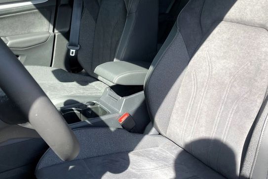 Volkswagen Golf Life 2.0 TDI